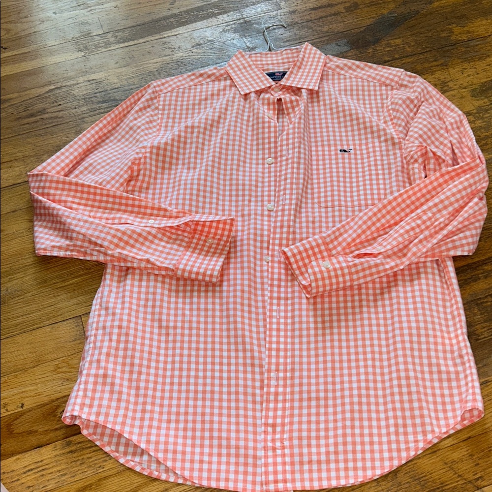 Vineyard Vines orange men’s Gingham Casual Shirt. Excellent condition
